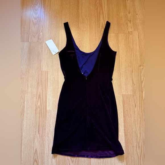 Tobi Deep Purple Velvet Bodycon Low Back Sleeveless Mini Dress, Size Small - Picture 4 of 6